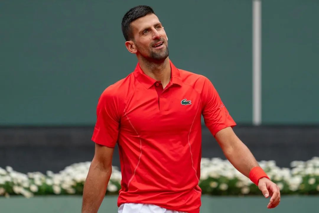 网坛巨星 Novak Djokovic，白袜的体育生以其独特的魅力-街拍look