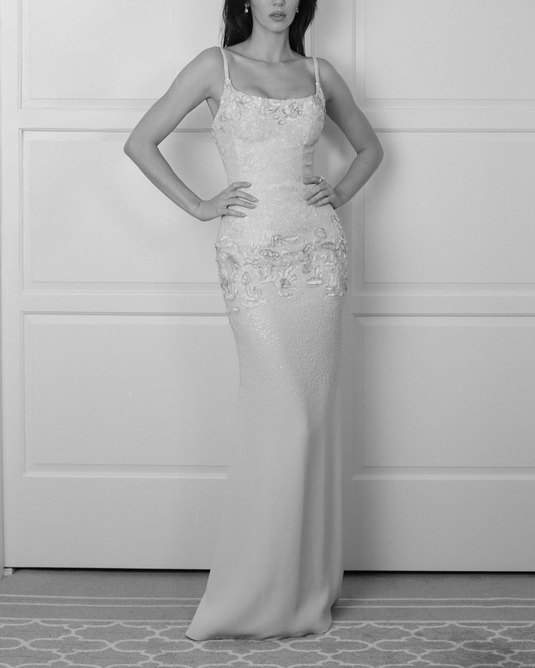 优雅如诗，捕捉繁花落于裙摆的浪漫瞬间-街拍look