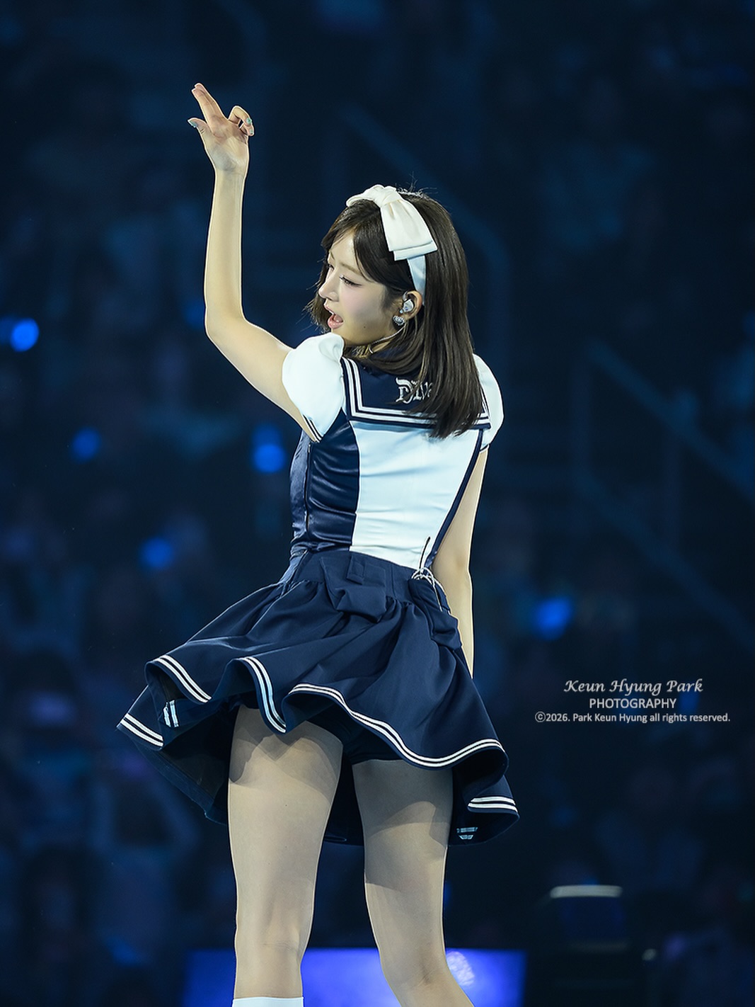 韩式女团打歌服｜海军风百褶裙的甜美舞台张力