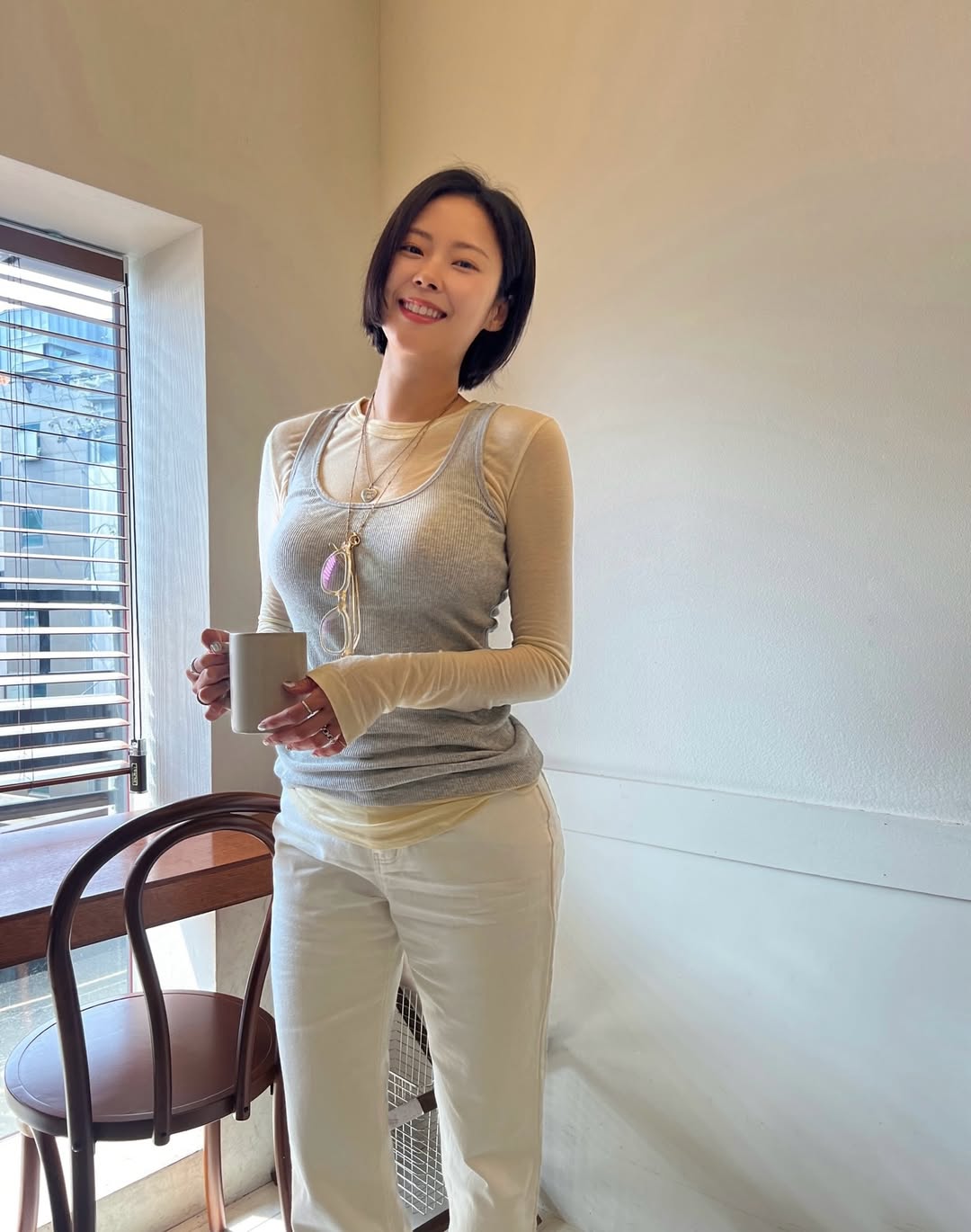 简约叠穿：打造不费力的韩系松弛感