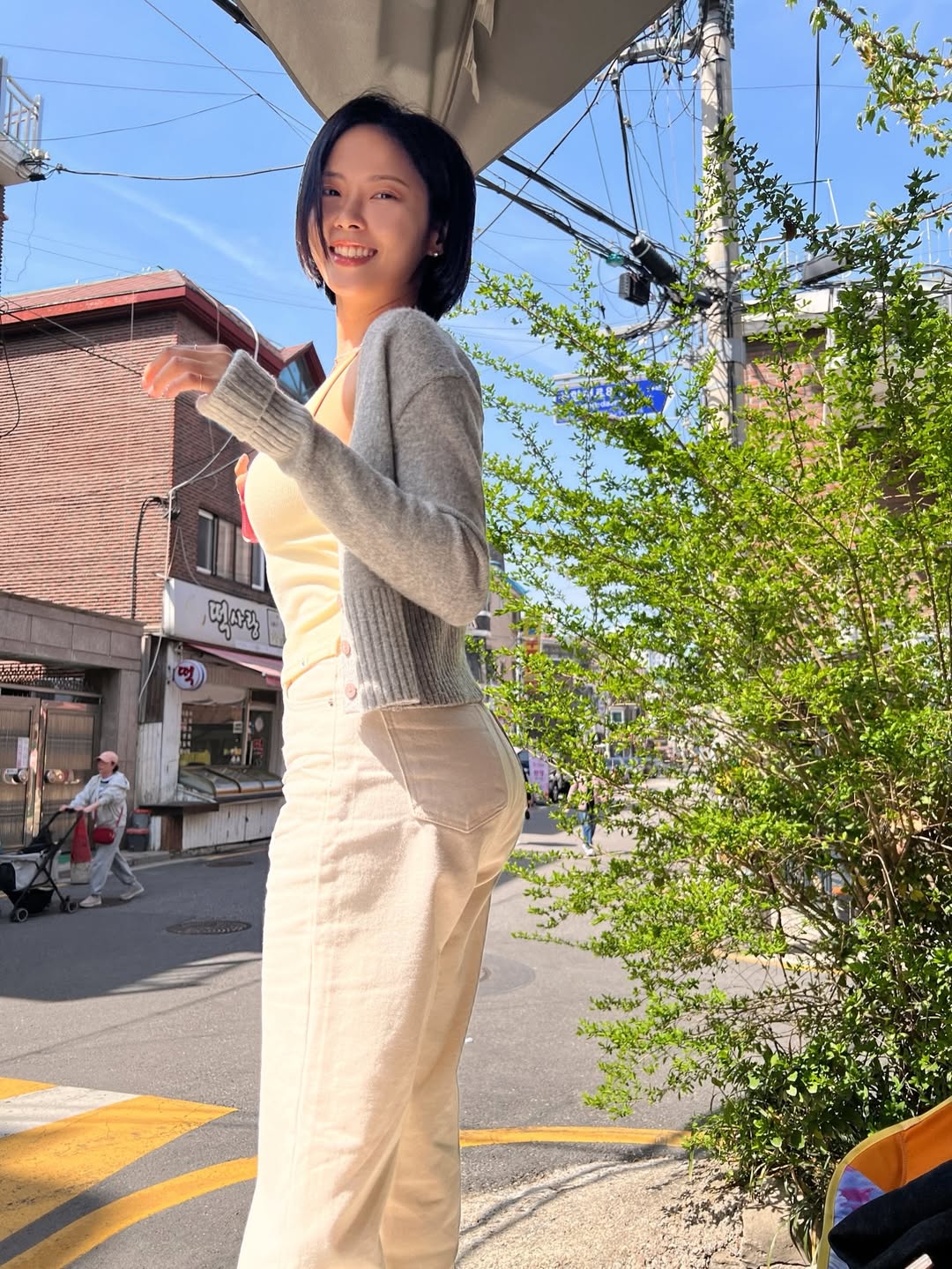 阳光街角的慵懒午后-街拍look