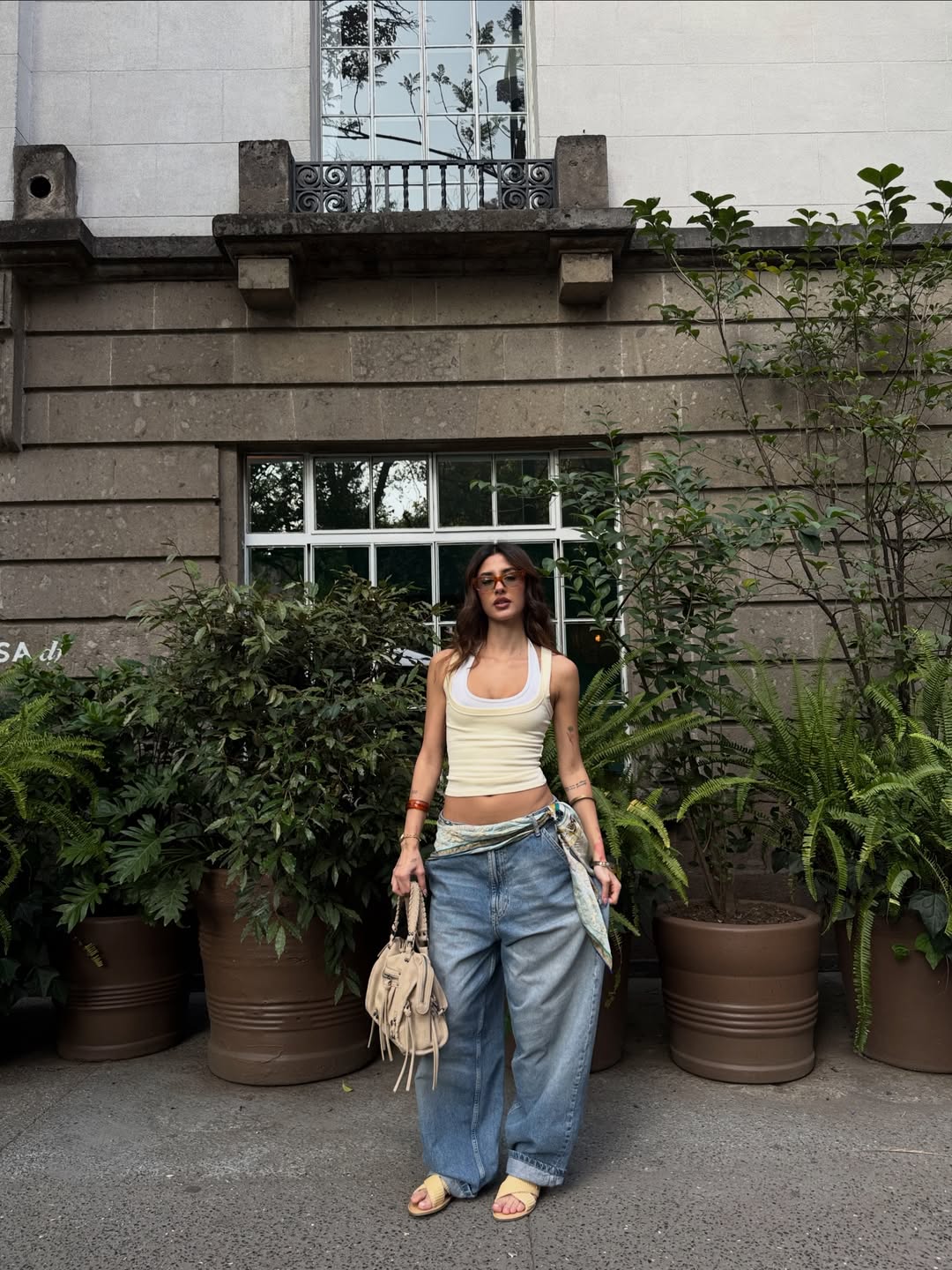 低腰牛仔，松弛有度