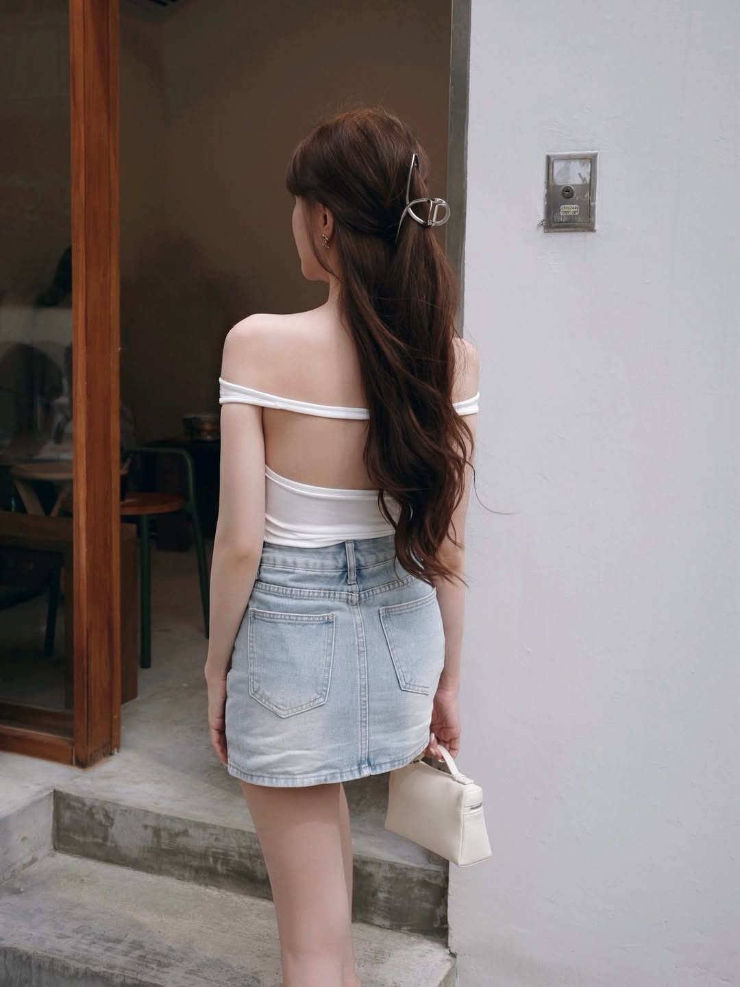 露背心机甜酷女孩
