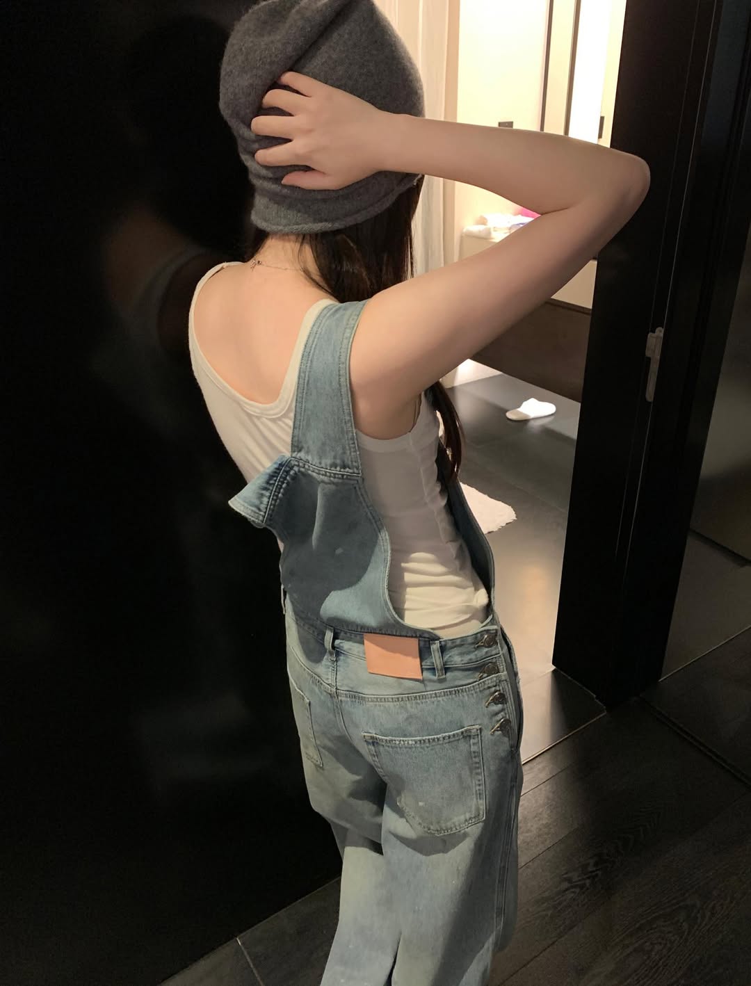 背带裤的随性美学