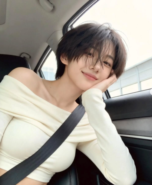 极简风穿搭天花板！素人也能穿出高级感