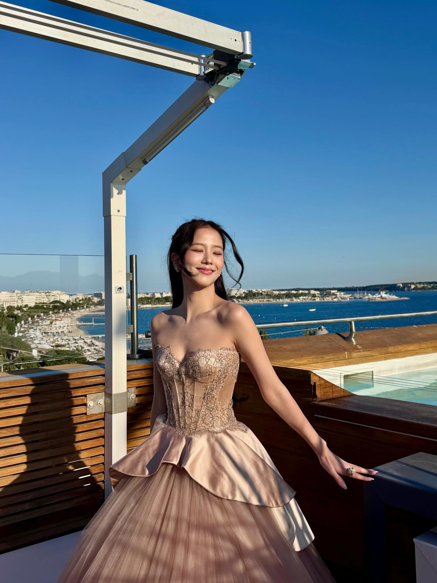 公主在戛纳海边杀疯了