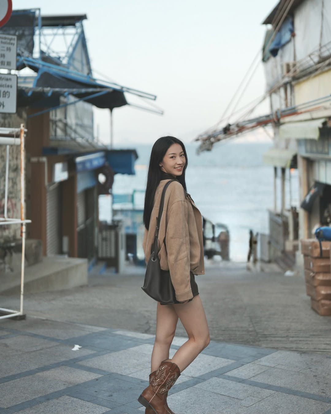 海边老街的焦糖色浪漫