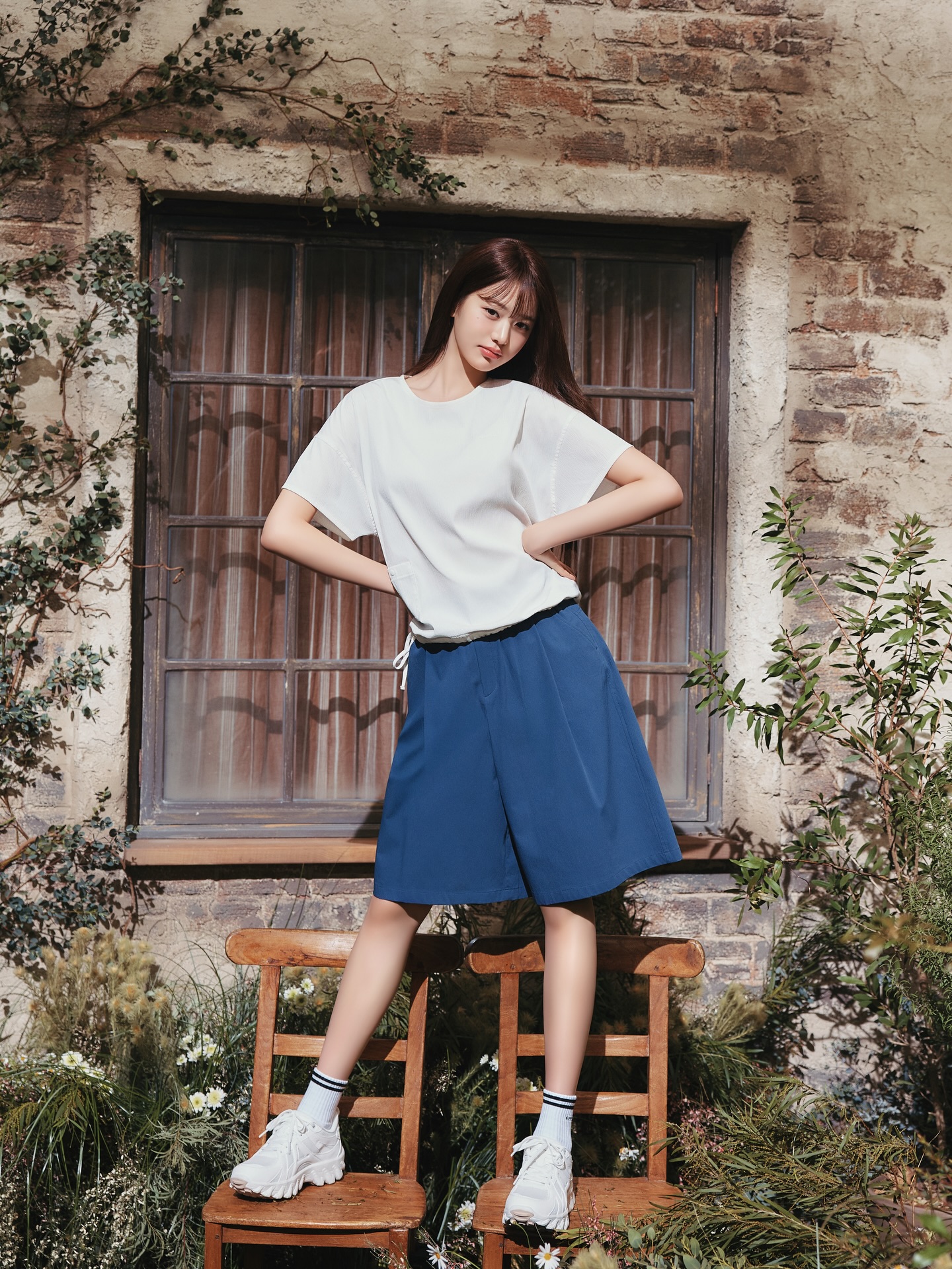 满屏都是大长腿！蓝白配色少年感太顶了