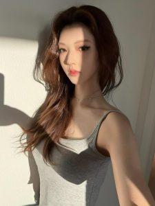 年少不知时尚好！这身材太顶了-街拍look