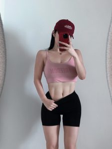 满屏都是身材！运动穿搭绝了-街拍look