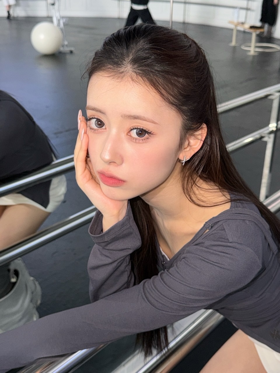 @rri.的时尚穿搭，女人味溢出屏幕！