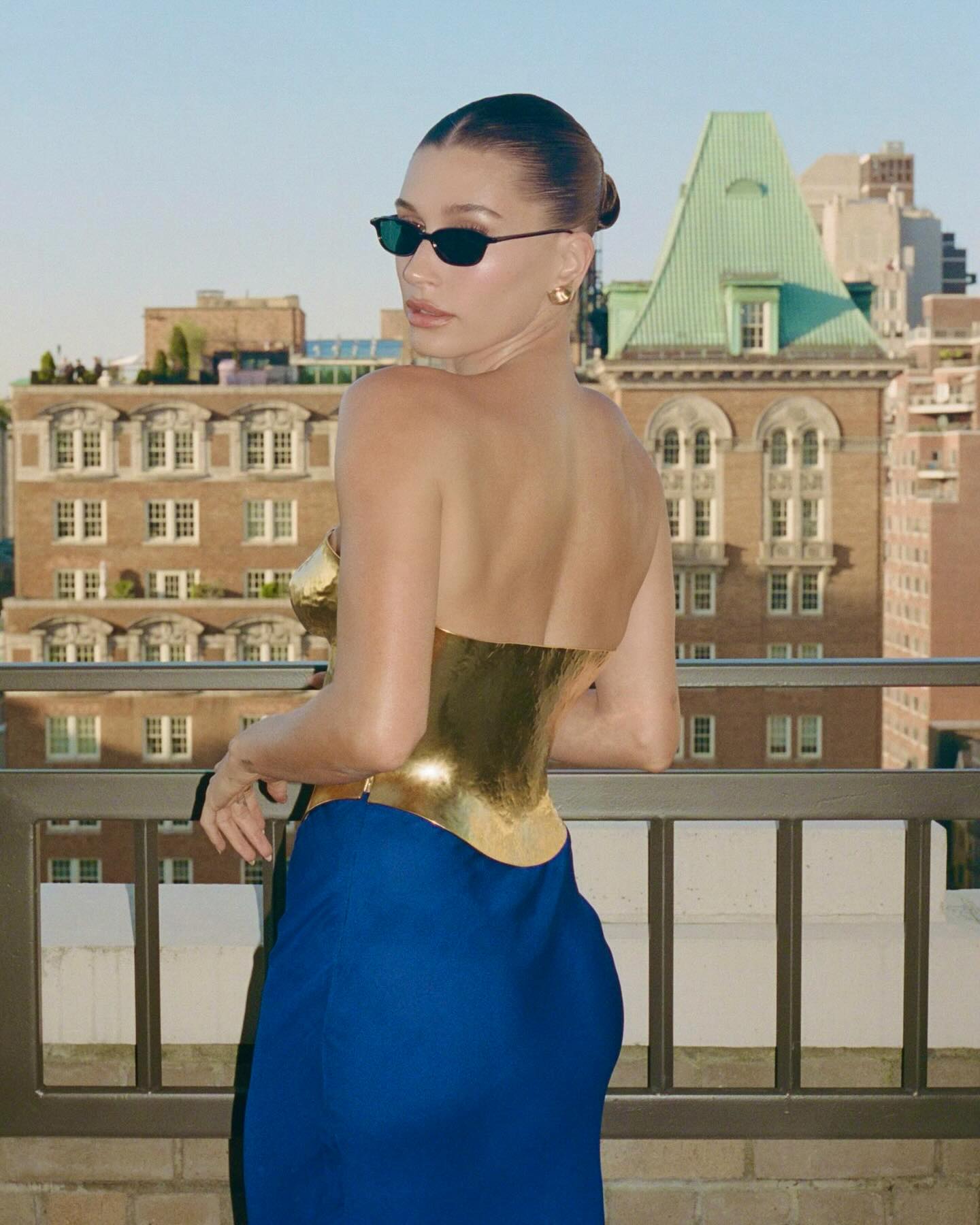 Hailey Bieber 简约高级风，超模日常穿搭