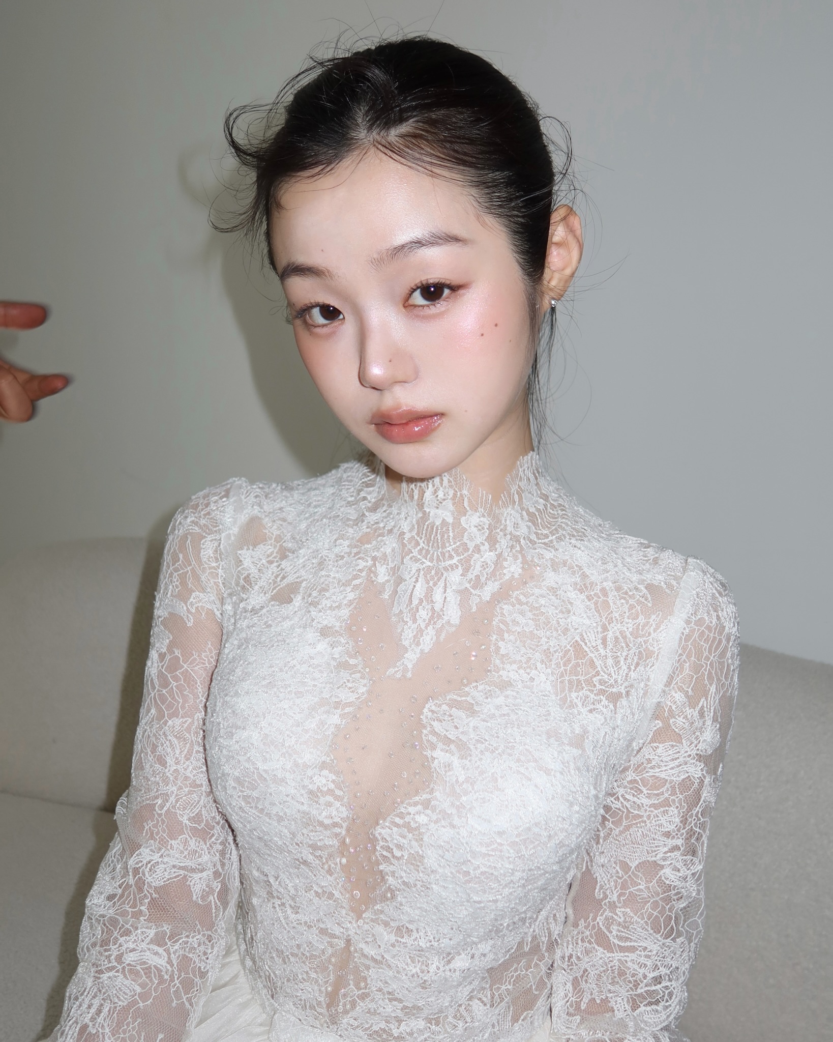osh_makeup白色高领蕾丝透视连衣裙，仙气纯欲公主风