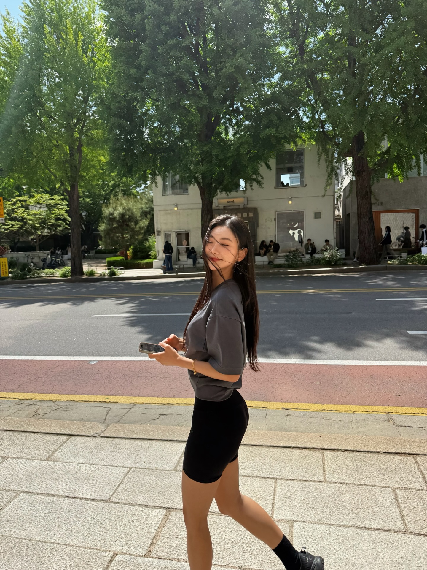 Dvy0ng潮流穿搭，个性街头风