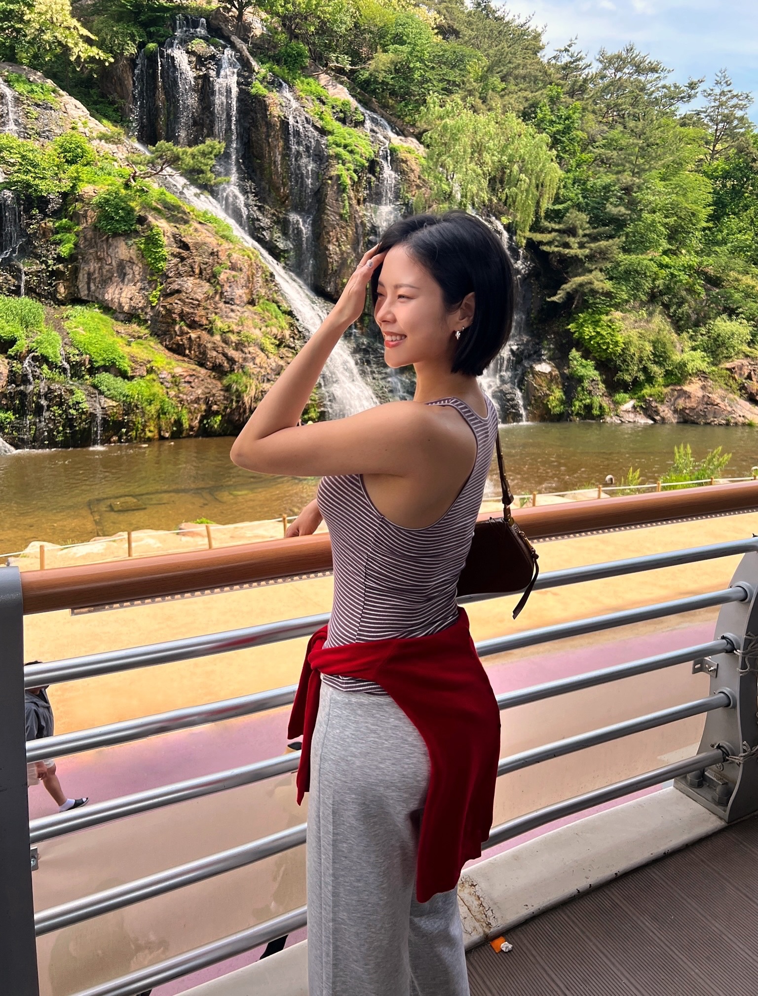 lovelyjoohee韩系休闲日常穿搭，简约舒适