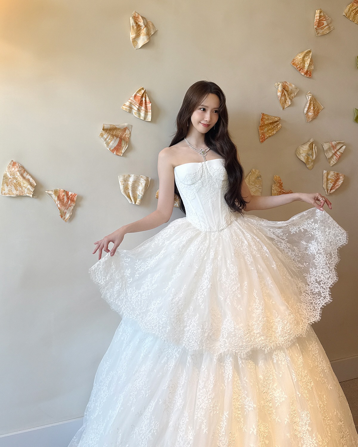 limyoona白色抹胸蕾丝蓬蓬裙，公主风浪漫高定礼服