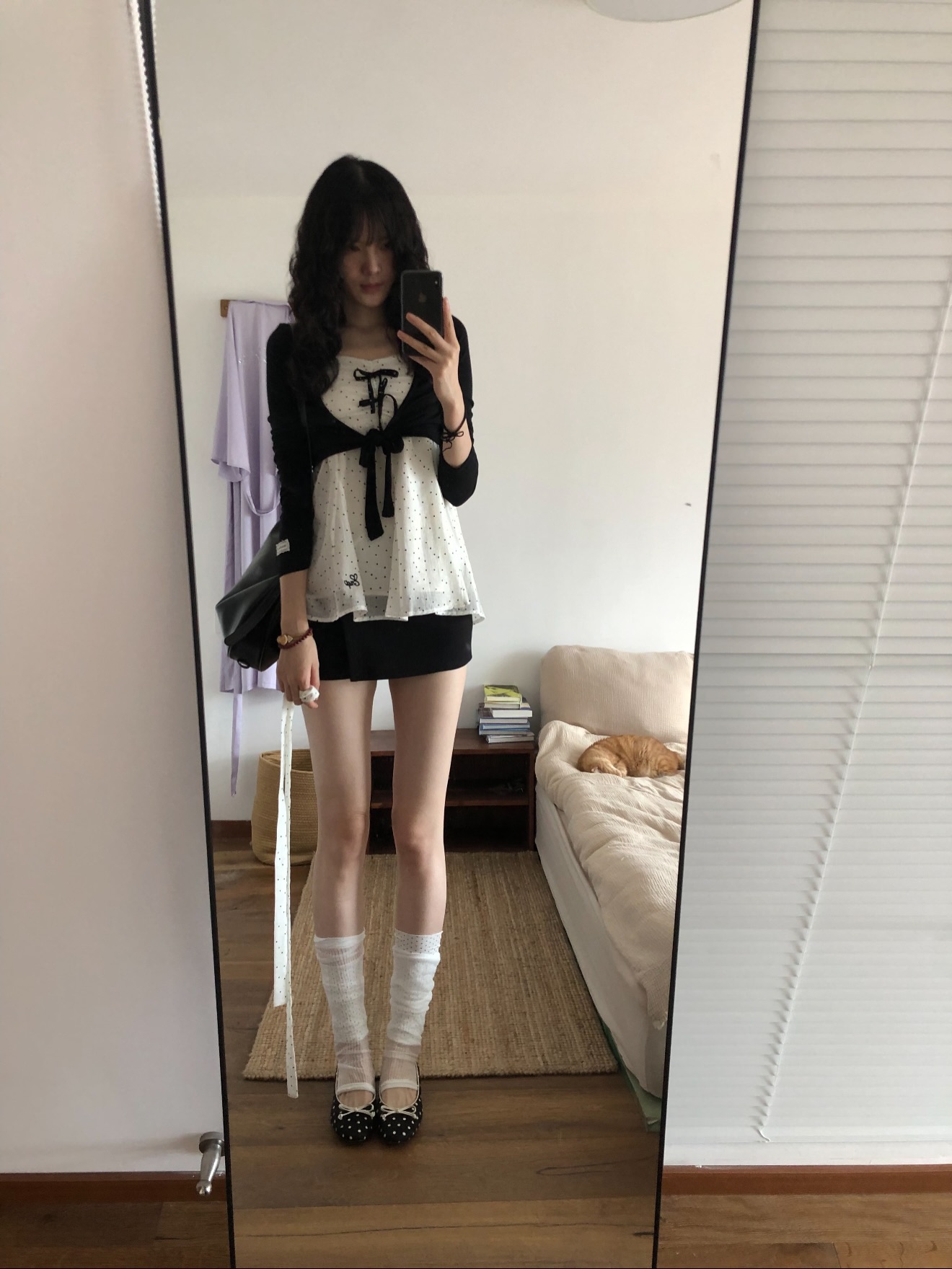 韩系波点娃娃衫配黑丝袜，芭蕾风少女感-街拍look