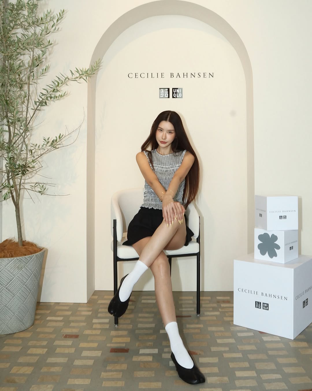 UNIQLO×Cecilie Bahnsen格纹背心裙，极简北欧少女风-街拍look