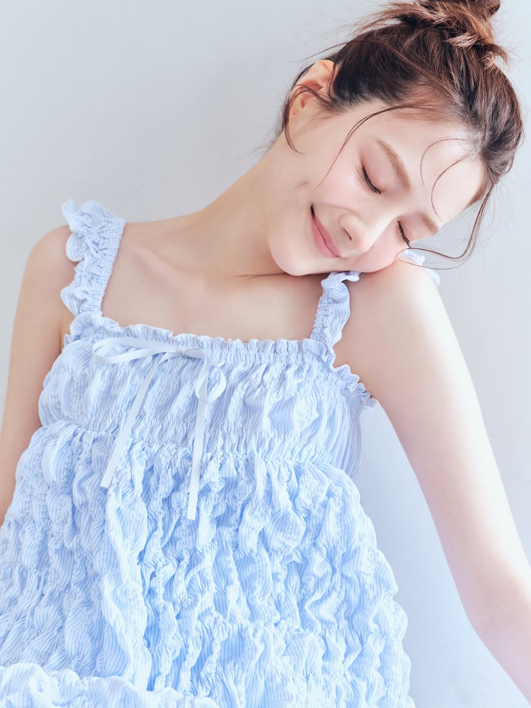 tori_luna0310浅蓝吊带连衣裙胸前系带设计温柔甜美