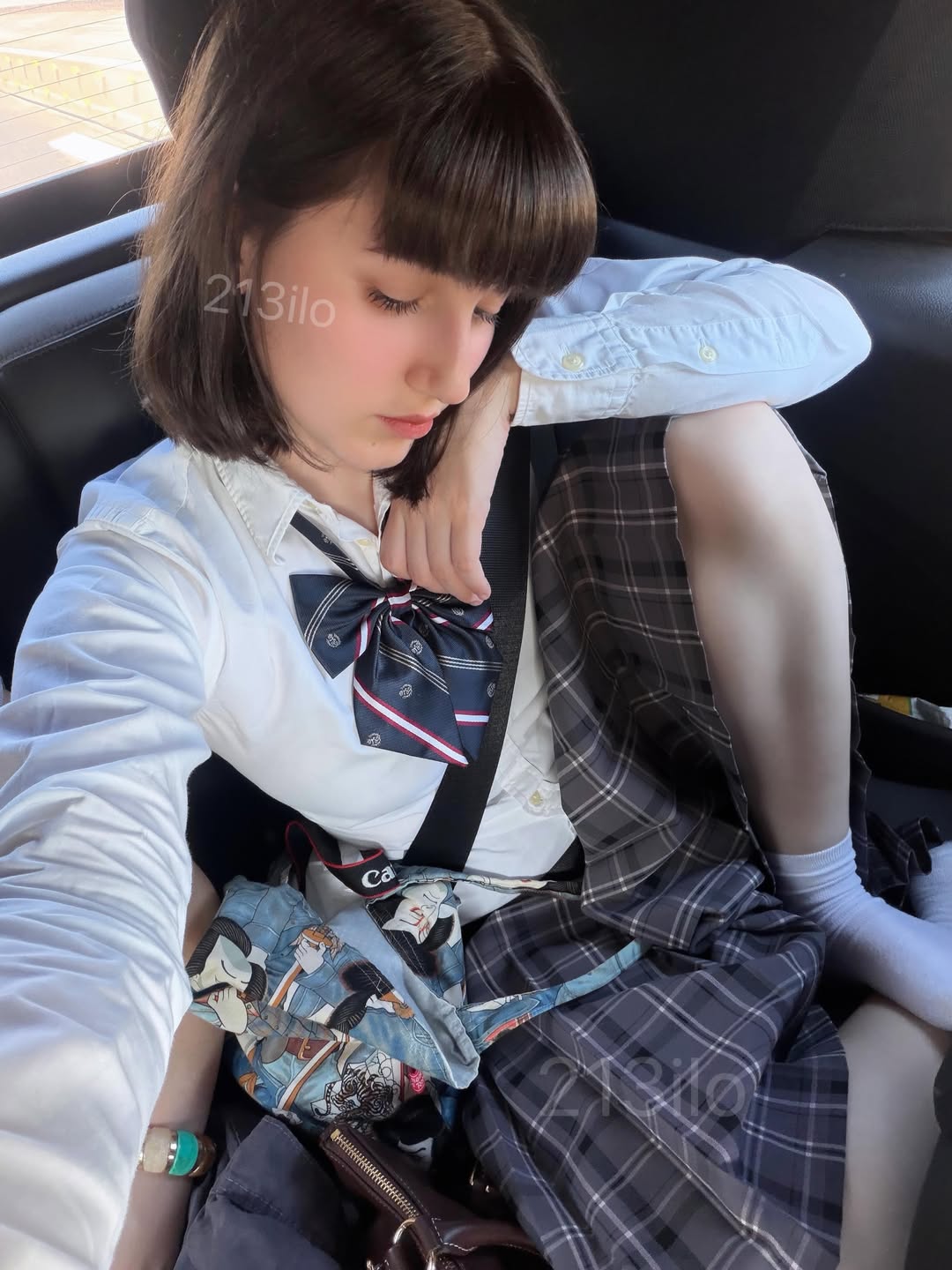 213ilo彼得潘领衬衫配格纹裙，法式精致出游风