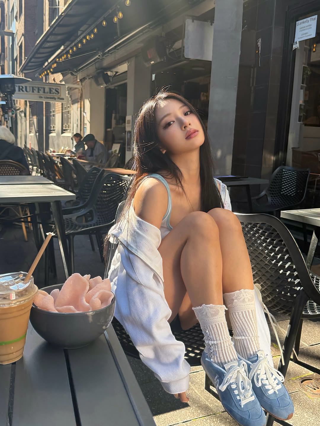 aiala_tang蓝白条纹吊带配短裤，户外咖啡馆运动少女风 #14